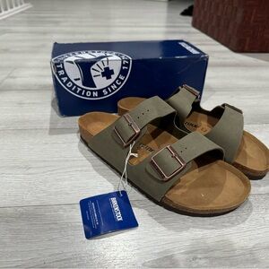 Birkenstock Arizonas green/grey suede BRAND NEW